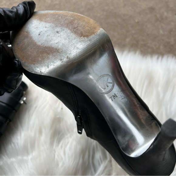 Michael Kors Black Leather Pointed Toe Silver 3 Buckle Zipper Heeled Booties - Picture 6 of 7